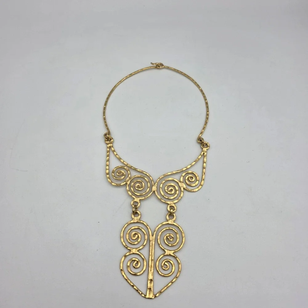 VTG 1970s Hammered Gold Tone Spiral Bib Collar Plate Necklace Runway Couture